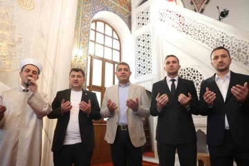 Düzce’de kurban bayramı kutlamaları camide başladı
