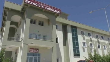 Eczacılık Fakültesi ilk öğrencilerini alacak
