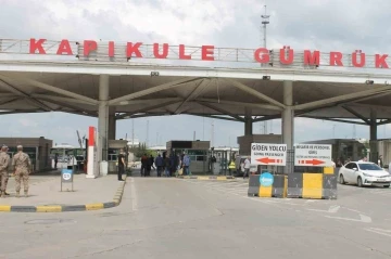 Edirne Valiliğinden ’Kapıkule’de mülteci işgali’ iddiasına yalanlama: &quot;Provokatif niyet taşıyor&quot;
