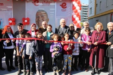 Efeler’de sekizinci Kitap Kafe açıldı
