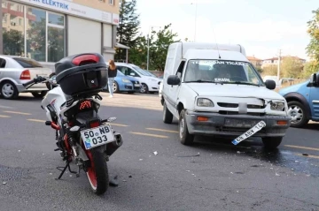 Ehliyetsiz sürücü kazaya neden oldu: 3 yaralı
