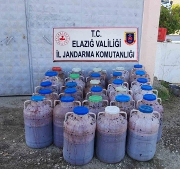 Elazığ’da 2 ton kaçak şarap ele geçirildi
