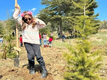 Elazığ’da ’Deprem Şehitleri Hatıra Ormanı’ oluşturuldu
