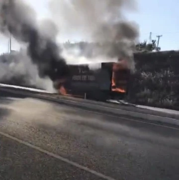 Elazığ’da kamyon alev alev yandı
