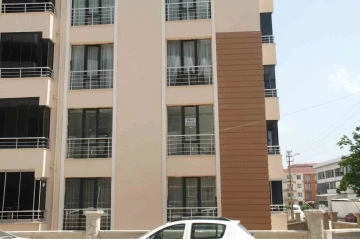 Elazığ’da konutlarda kiralık yazısının yerini ‘kiralık değildir’ yazısı aldı
