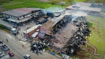 Elazığ’da yanan tavuk fabrikası havadan görüntülendi
