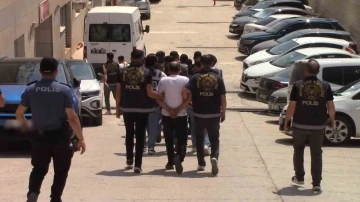 Elazığ polisi suçlulara göz açtırmıyor: 8 tutuklama
