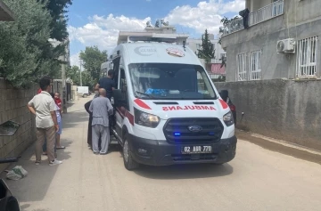 Elektrikli bisiklet 3 yaşındaki çocuğa çarptı
