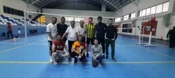 Eleşkirt’te Voleybol Turnuvasında Şampiyon Ergözü Ortaokulu
