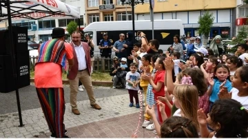 Emet Belediyesi’nden çocuklara karne hediyesi
