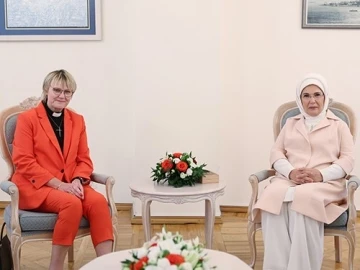 Emine Erdoğan, İsveç Başbakanı Kristersson’un eşi Birgitta Ed ile görüştü
