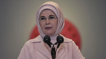 Emine Erdoğan'dan Berat Kandili mesajı