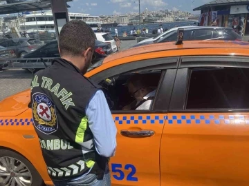 Eminönü’nde taksi denetimi
