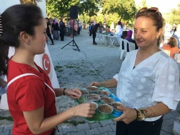 Erdemli’de yayladaki etkinlikte bin 500 kişilik aşure ikram edildi
