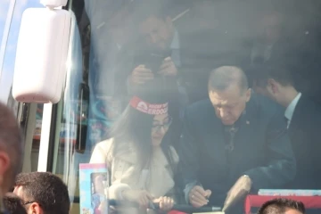 Bursa'da, Cumhurbaşkanı Erdoğan genç kızın isteğini kırmadı 