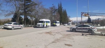 Ereğli’de jandarma trafikten servis araçlarına denetim
