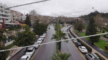 Ereğli’de lodos ve yağış etkili oldu, dalgaların boyu 2 metreye ulaştı
