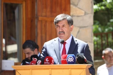 Erzincan Belediye Başkanı Aksun: “Erzincan’ımızın ve Türkiye’mizin üzerinde hain planları olanlar asla emellerine ulaşamayacaktır”
