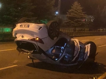 Erzurum’da feci kaza, araç ters döndü
