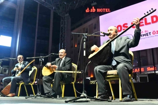 Esenyurt Kardeş Kültürler Festivali’nde aşıklar sahne aldı
