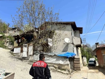 Eski eşinin evine defalarca ateş etti, eski kayınvalidesini yaraladı
