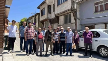 Eskişehir Büyükşehir Belediyesi’nin yıkmak istediği tarihi evler için mahalleli isyan etti
