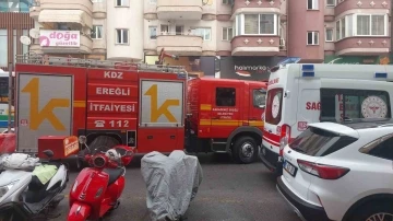 Evde sinir krizi geçiren kadın ekipleri alarma geçirdi
