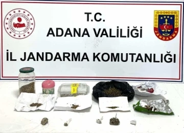 Evlerinde uyuşturucu ele geçirilen 2 kişi tutuklandı
