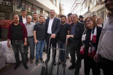 Fadıloğlu ile Gül’den esnafa teşekkür
