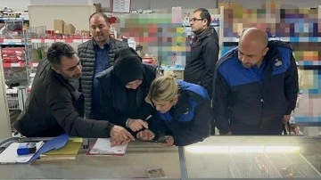 Fahiş zamlarla gündeme gelen zincir marketler tek tek mühürlenmeye başlandı