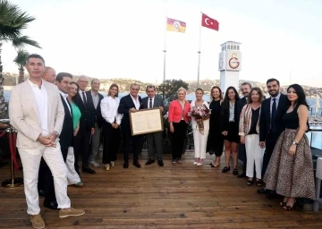 Fatih Terim’in Galatasaray’a attığı ilk imzanın 50. yıl dönümü kutlandı
