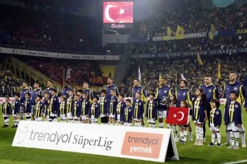 Fenerbahçe’de hedef çifte kupa
