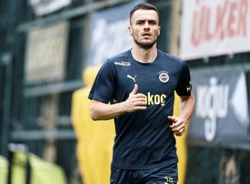 Fenerbahçe’de Kostic ilk antrenmanına çıktı