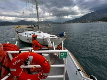 Fethiye açıklarında sürüklenen tekne kurtarıldı
