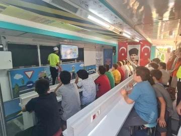 Fethiye emniyetinden ’Mobil Trafik Eğitim Tırı’
