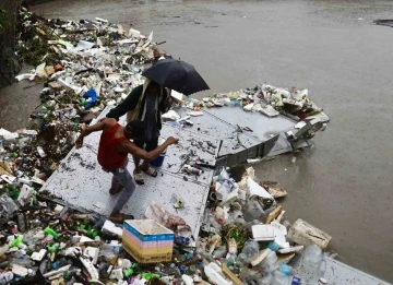 Filipinler’de tropikal fırtına: 11 ölü
