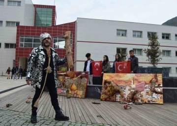 ’Filistin’deki bebeklerin çığlığı’nı odunla anlattı
