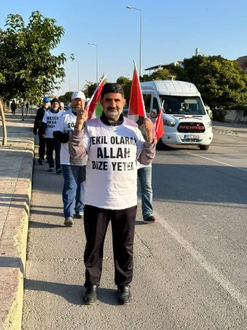 Filistin’e yürüyerek gitmek için yola çıkan grup Niğde’ye ulaştı
