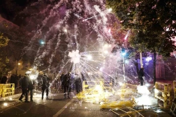 Fransa’daki protestolar için 40 bin polis görevlendirildi
