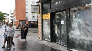 Fransa'da protestolarda tahrip edilen yapıların yeniden inşası için acil yasa çıkarılacak