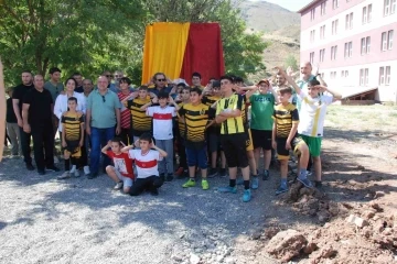 Galatasaray Altyapı Gönüllüleri, Kiğı ilçesinde satranç evi yapacak
