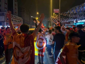 Galatasaray’ın şampiyonluğu Bursa’da coşkuyla kutlandı