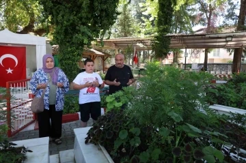 Gazi Tamer Yüceli: &quot;Bu vatana sahip çıkalım&quot;
