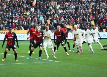 Gaziantep FK ile Galatasaray 9. randevuda
