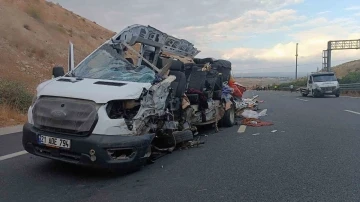 Gaziantep - Şanlıurfa Otoyolu’nda feci kaza: 5 ölü, 17 yaralı
