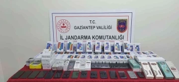 Gaziantep’te 1,5 milyon liralık kaçak teknolojik ürün ele geçirildi
