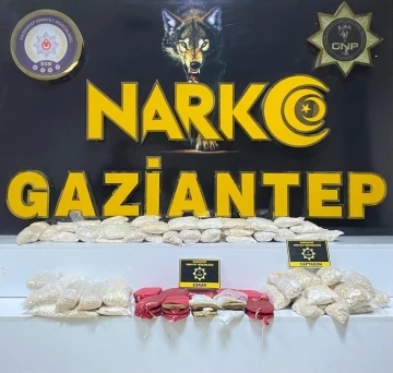 Gaziantep’te 4 kilo esrar ile 201 bin adet uyuşturucu hap ele geçirildi
