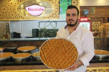 Gaziantep’te baklavacıların bayram yoğunluğu
