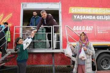 Gaziosmanpaşa Belediyesi deprem bölgesinde yaraları sarıyor
