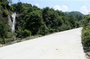 Geyve’nin kırsalına 14 kilometre yeni beton yol
